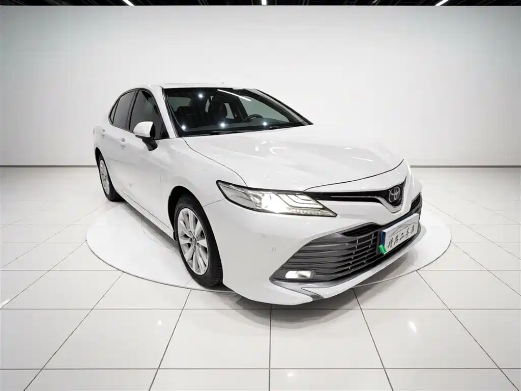Toyota Camry 2018 2.0G Luxury Edition фото 4