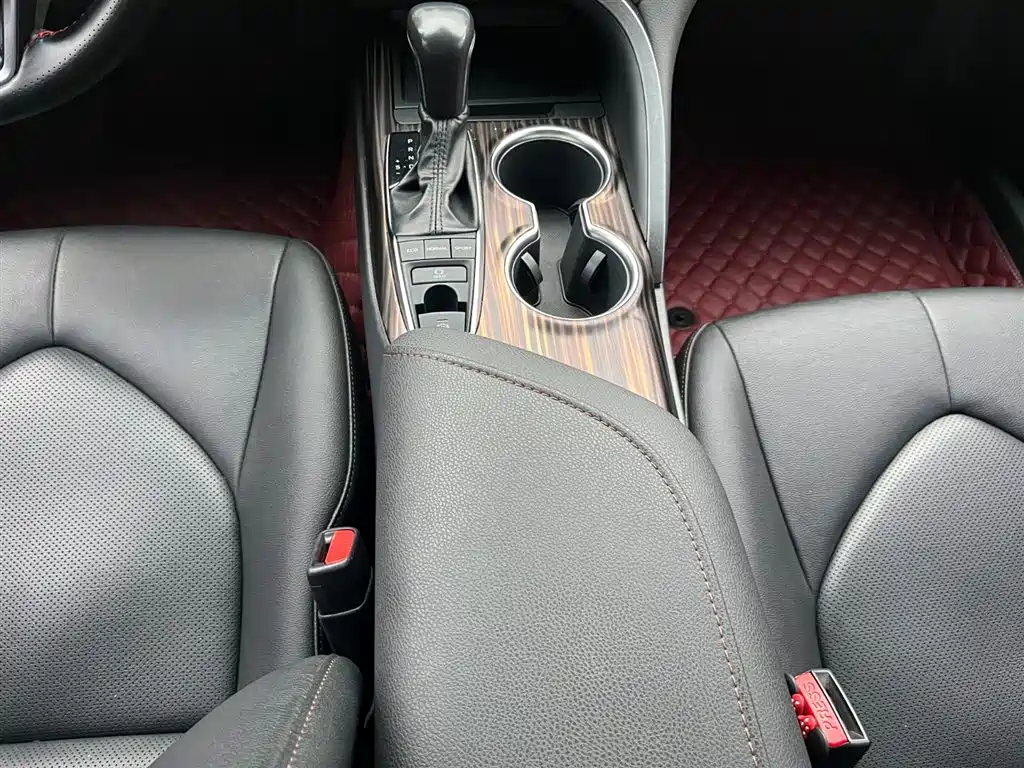Toyota Camry 2019 Facelift 2.5G Luxury Edition фото 18