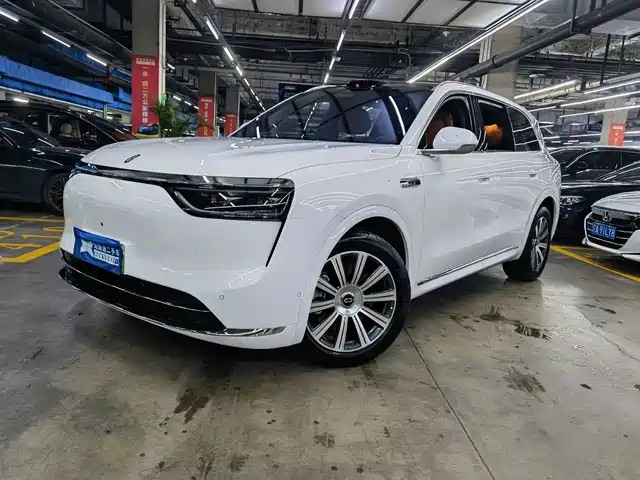 AITO Wenjie AITO M8 2025