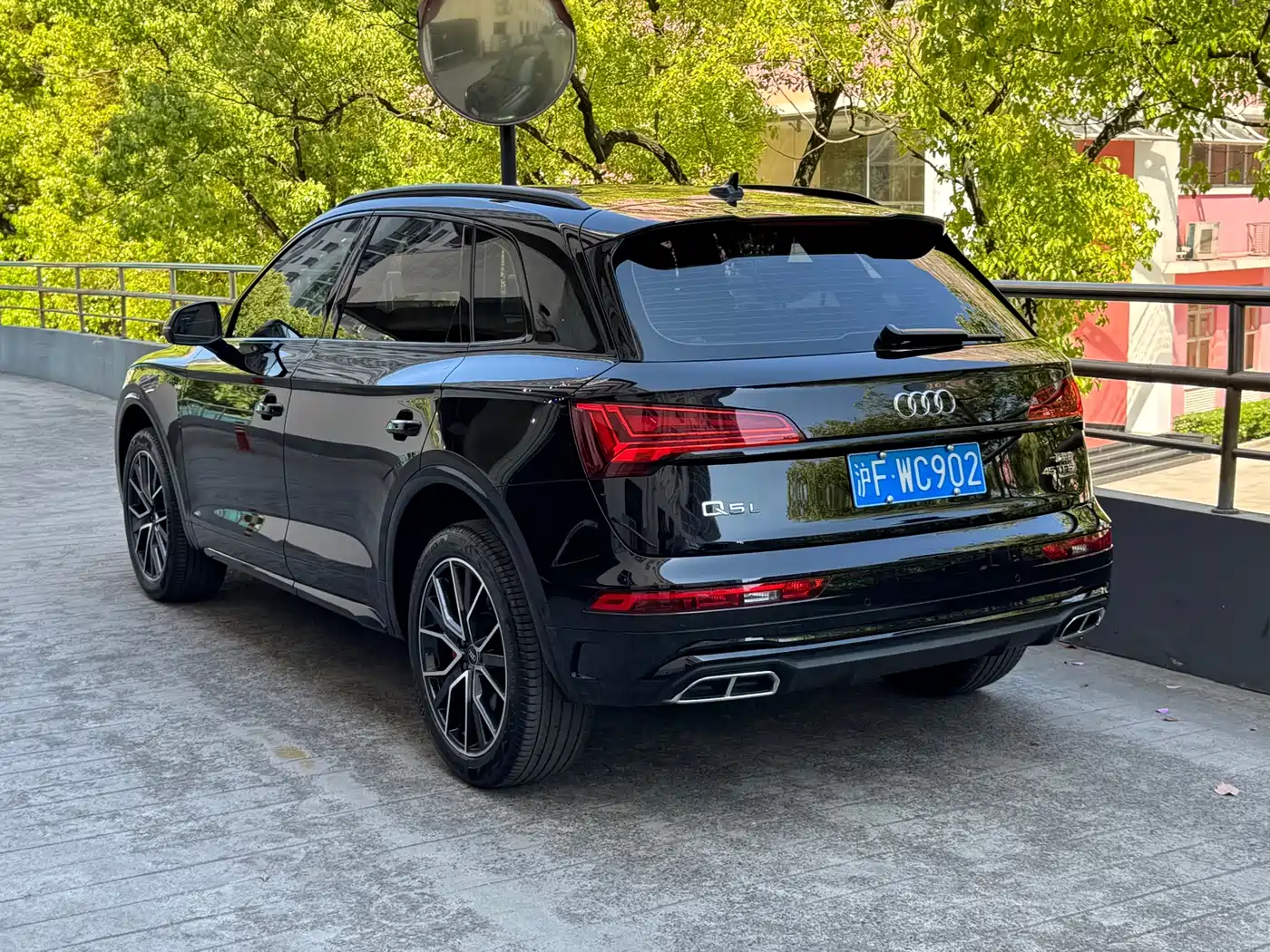 Audi Q5L 2025 45 TFSI Luxury Dynamic фото 3