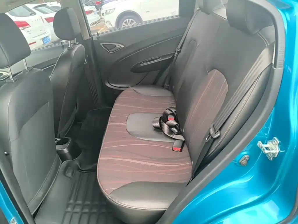 Chevrolet Sail 2014 2013 Sedan 1.4L Manual Ideal Happiness Edition