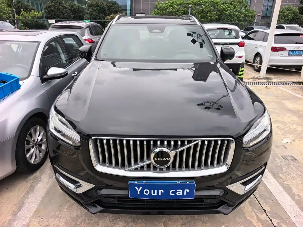 Photo 2 - Volvo XC90