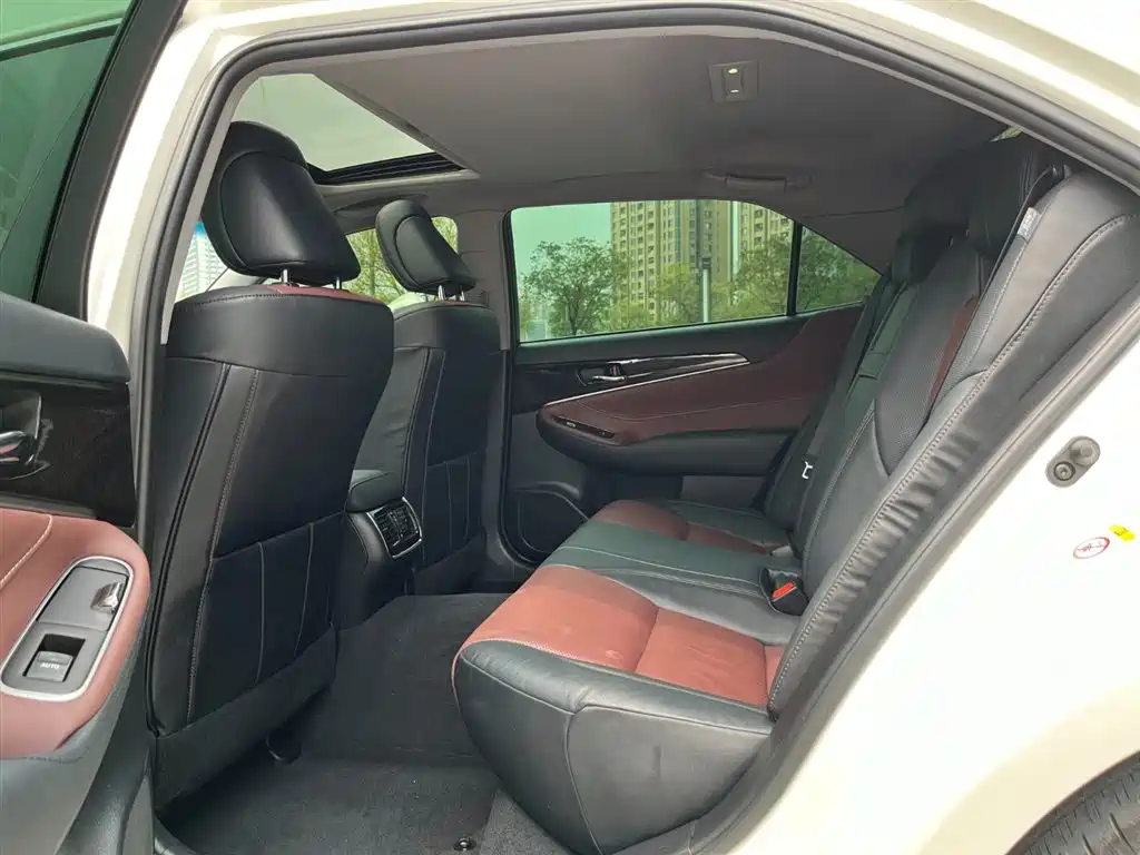 Toyota Crown 2018 2.0T Sport Edition фото 15