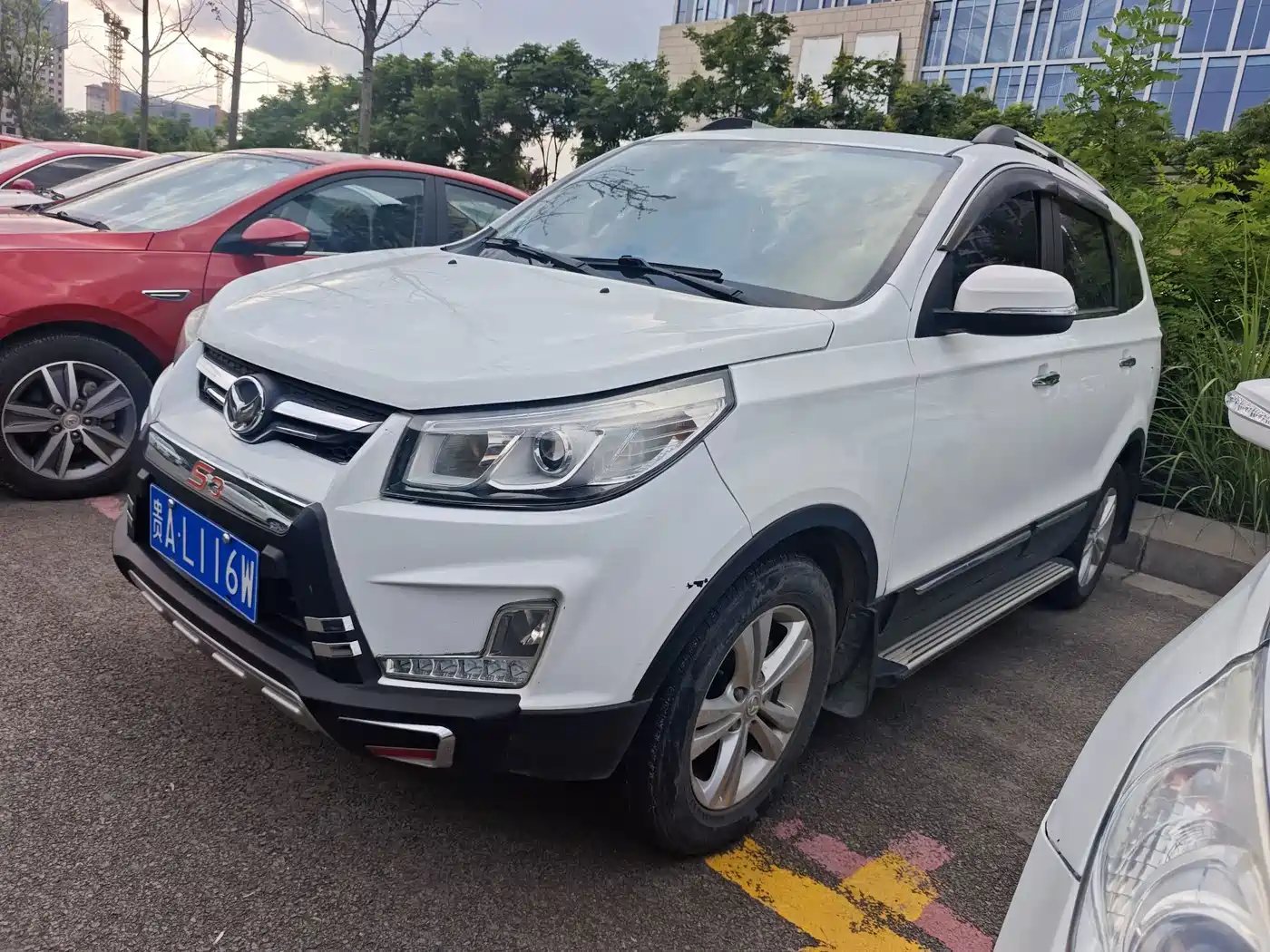 Photo 1 - BAIC Huansu S3