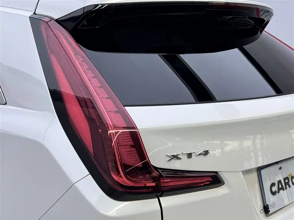 Cadillac XT4 2018 Model 28T 2WD Technology фото 10