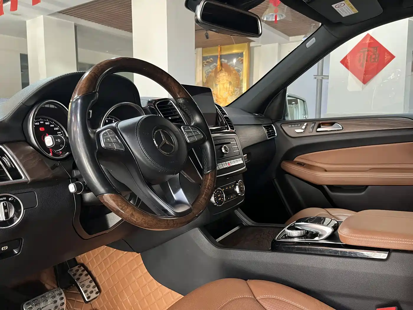 Mercedes-Benz GLS 2017 GLS 400 4MATIC Luxury фото 12
