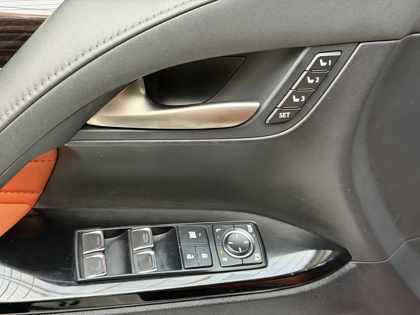 Lexus LX 2019 570 Peak Special Edition фото 11