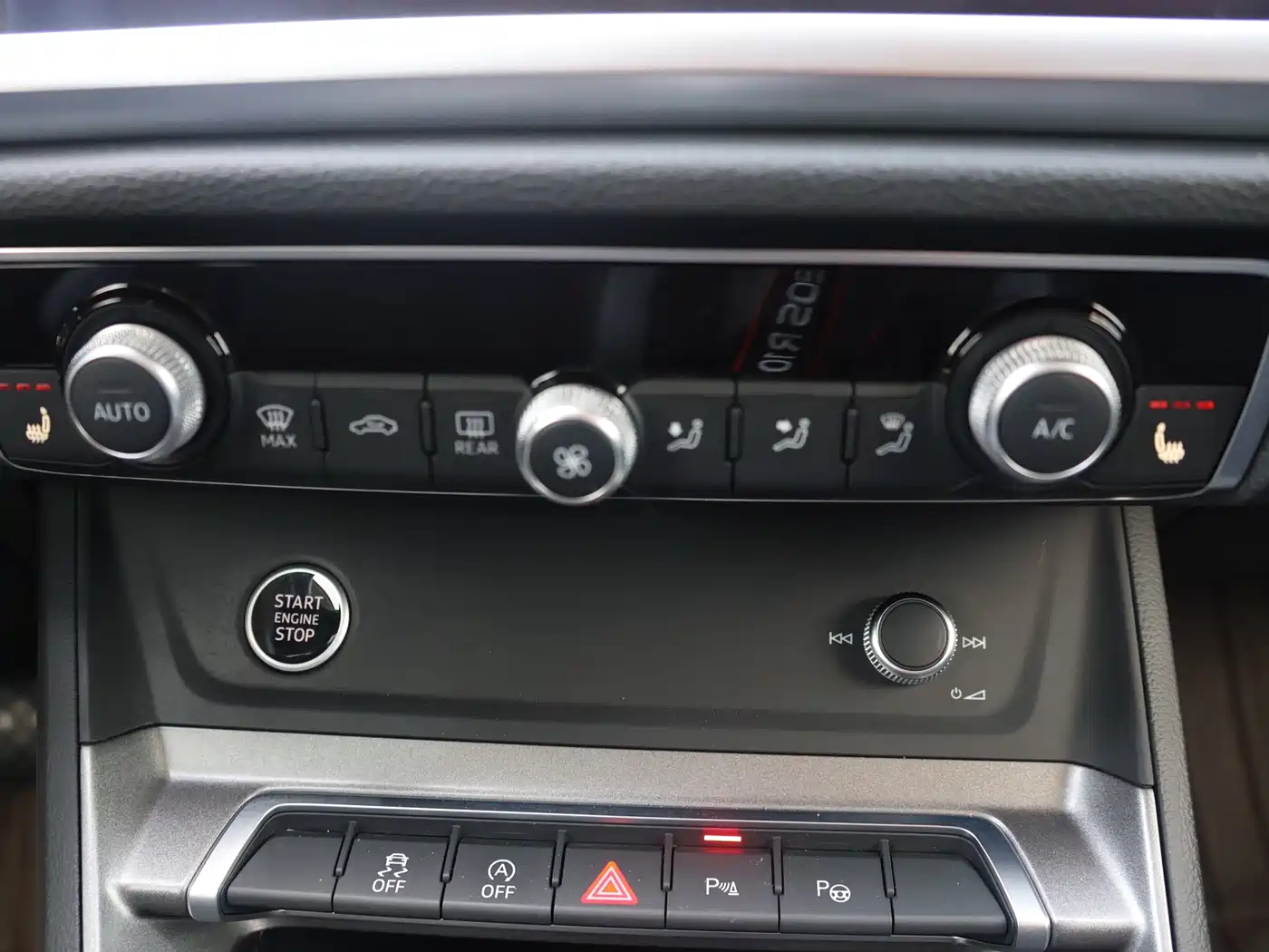 Audi Q3 2023 35 TFSI Fashion Dynamic (1.4T) фото 12