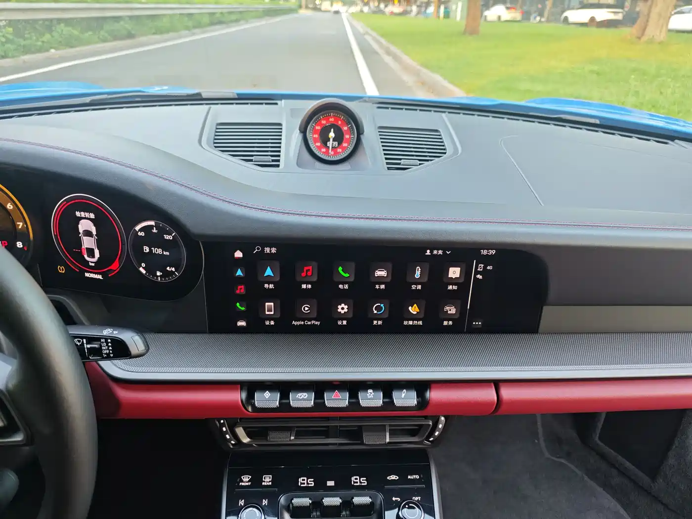 Porsche 911 2022 Carrera 3.0T фото 16