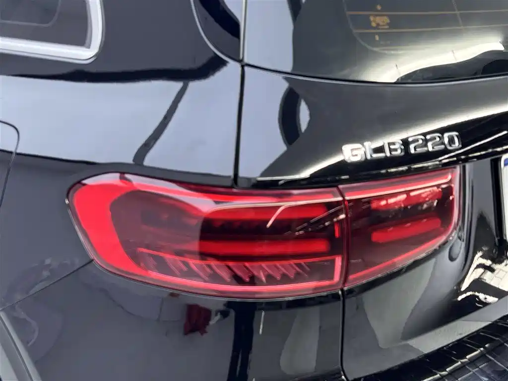 Mercedes-Benz GLB 2024 Facelift GLB 220 Style фото 10