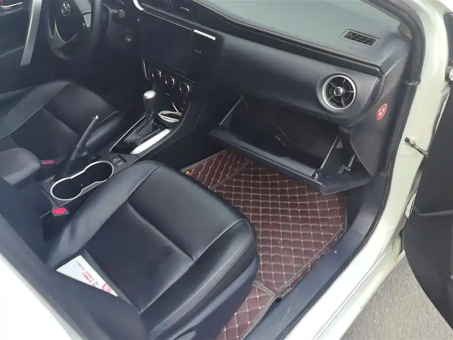 Toyota Levin 2017 Facelift 185T Manual Elite (China V) фото 8