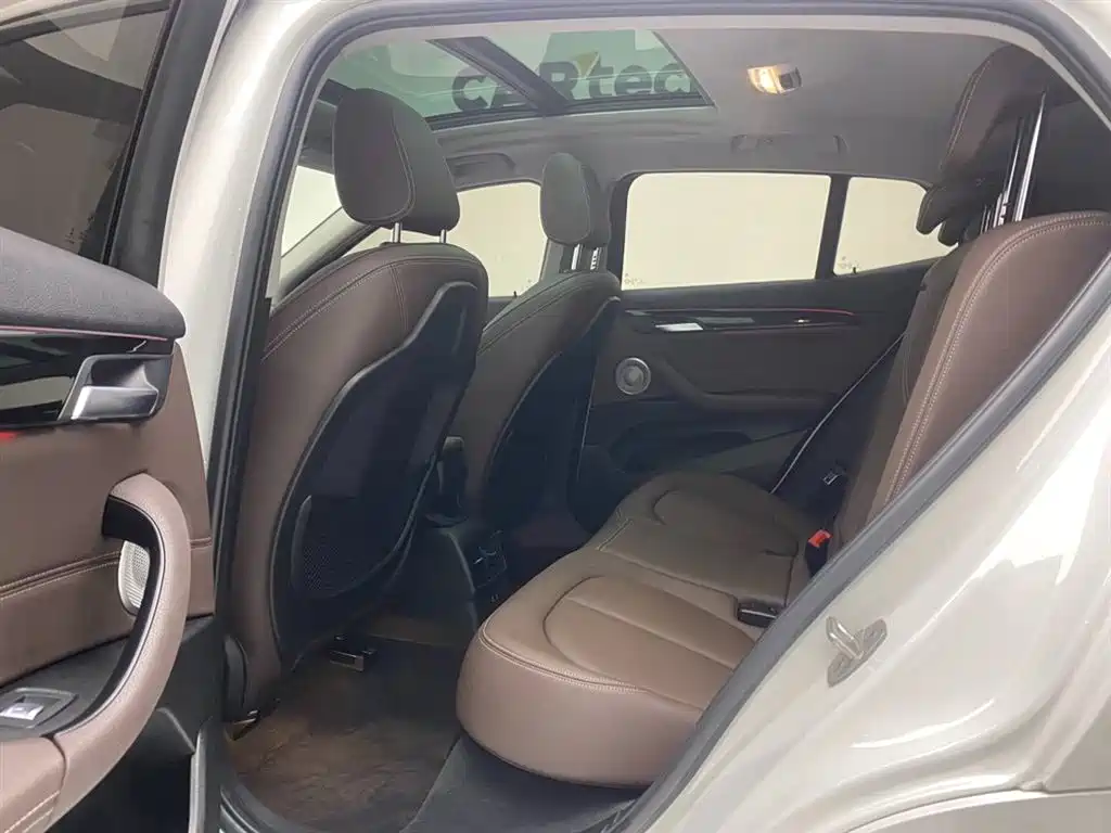 BMW X2 2024 2023 sDrive25i M Sport Shadow Edition