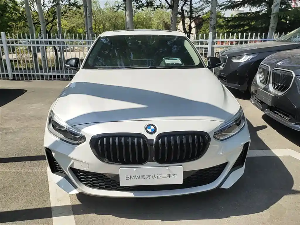 BMW 1-SERIES
