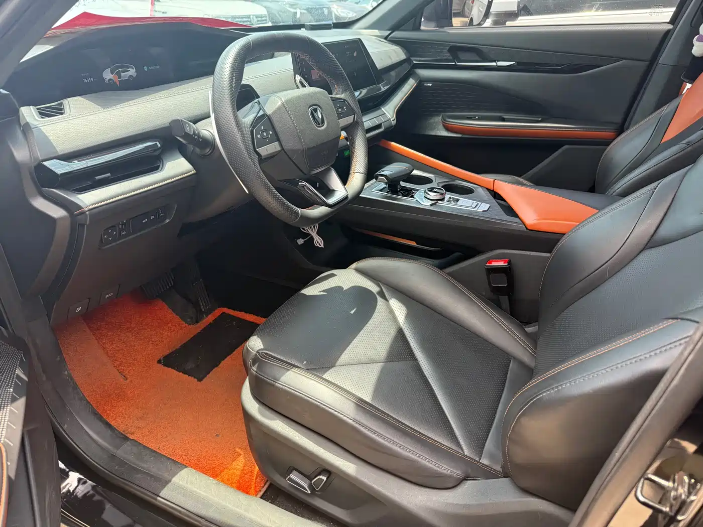CHANGAN UNI-V