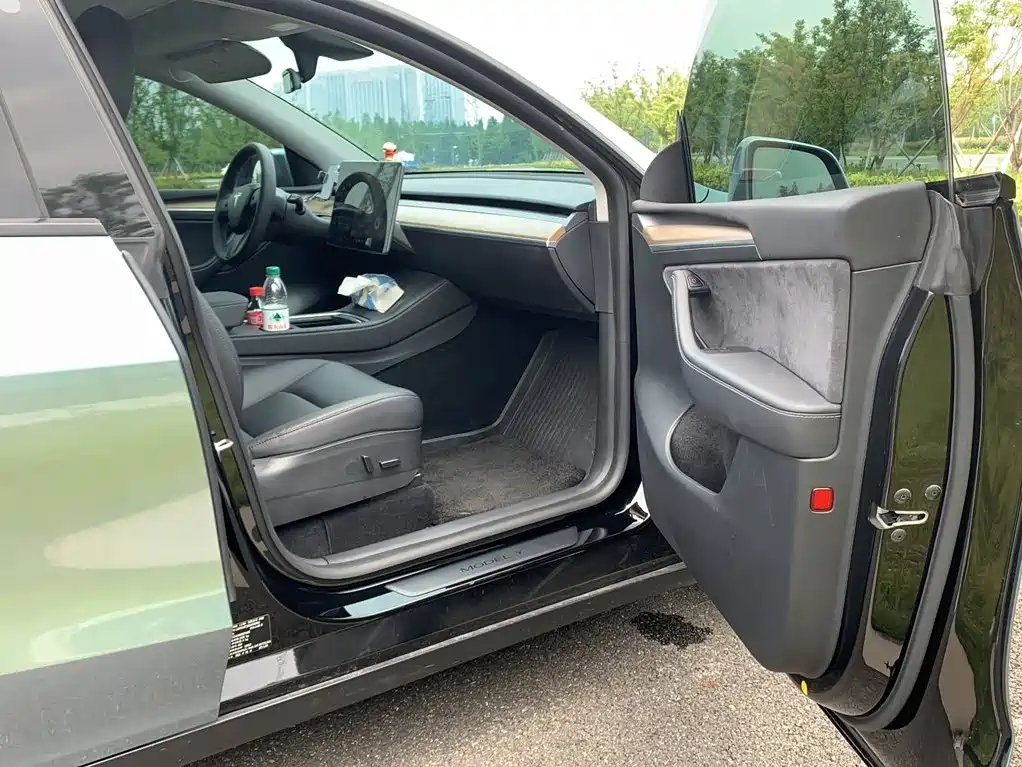 Фото 24 - Tesla Model Y