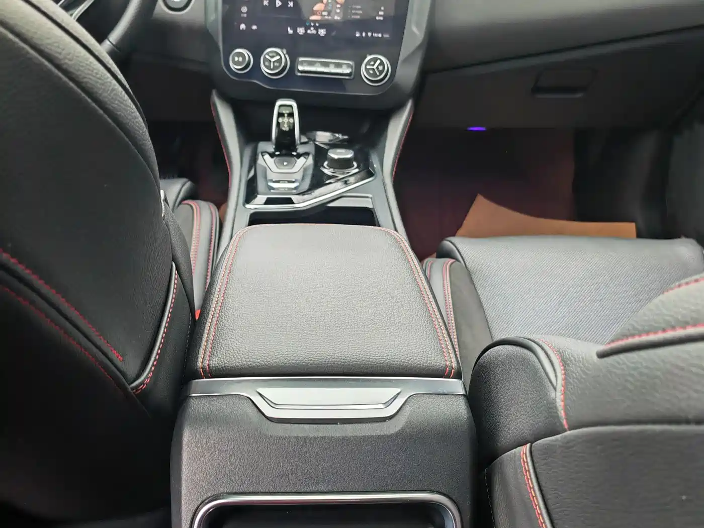 Lynk & Co 03 2019 2.0TD Auto Power Pro Version фото 9