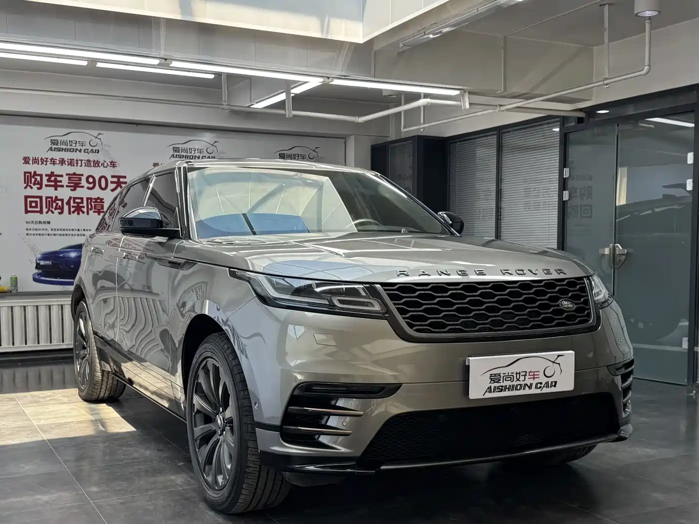 Land Rover Range Rover Velar 2018 P380 R-DYNAMIC SE фото 3