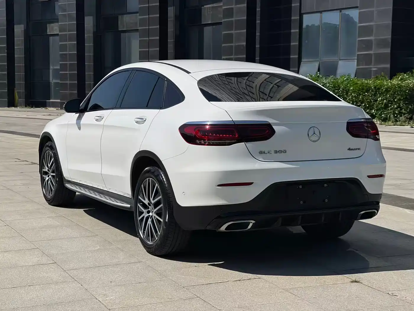 Mercedes-Benz GLC Coupe 2021 GLC 300 4MATIC Coupe SUV фото 6