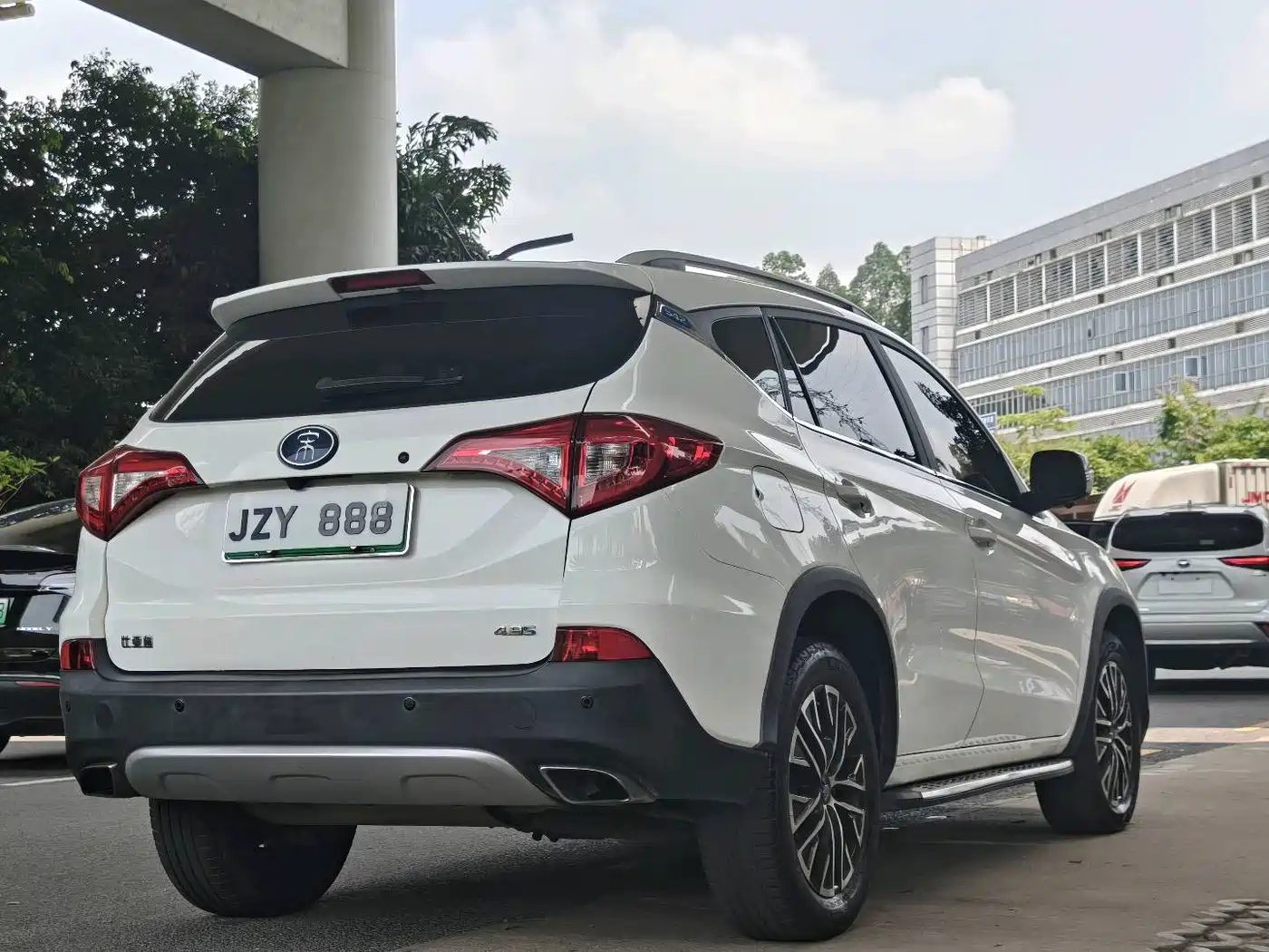 BYD Song New Energy 2017 Song DM 1.5TID Full-time 4WD Luxury фото 6