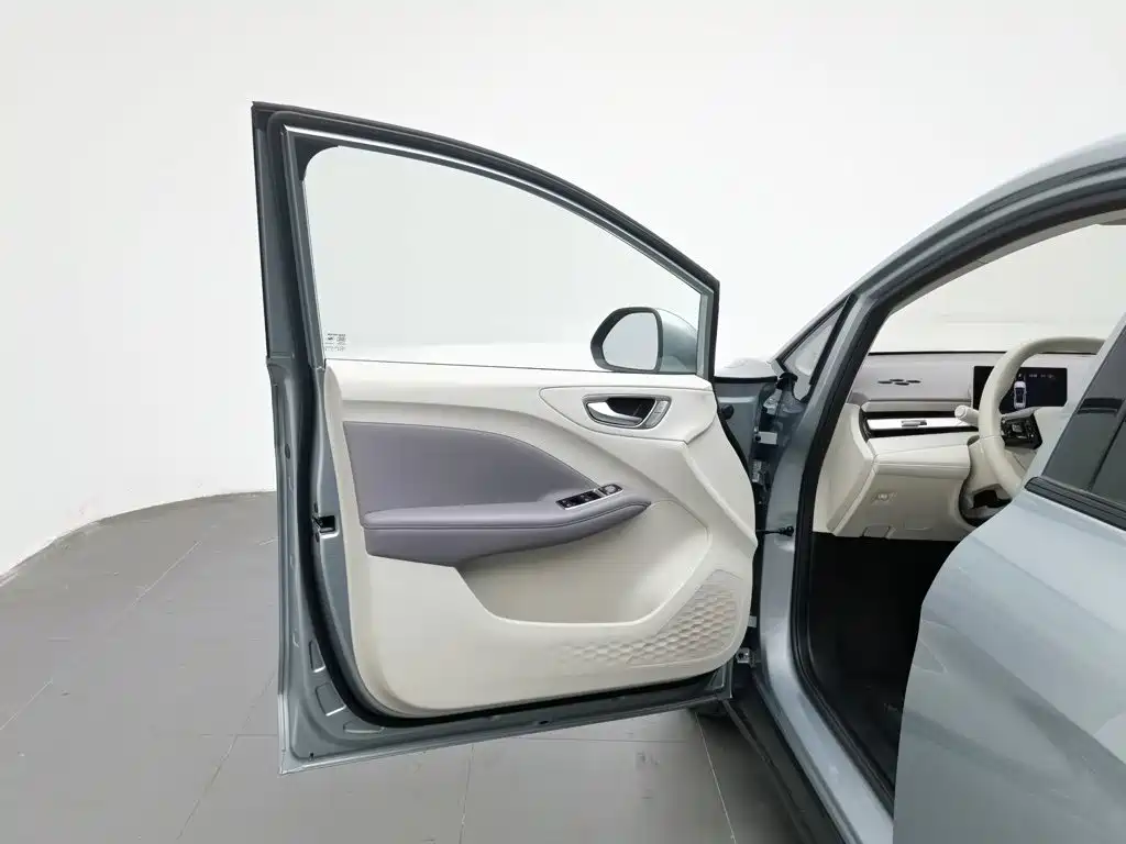 MG MG4 EV 2025 2025 Base Model