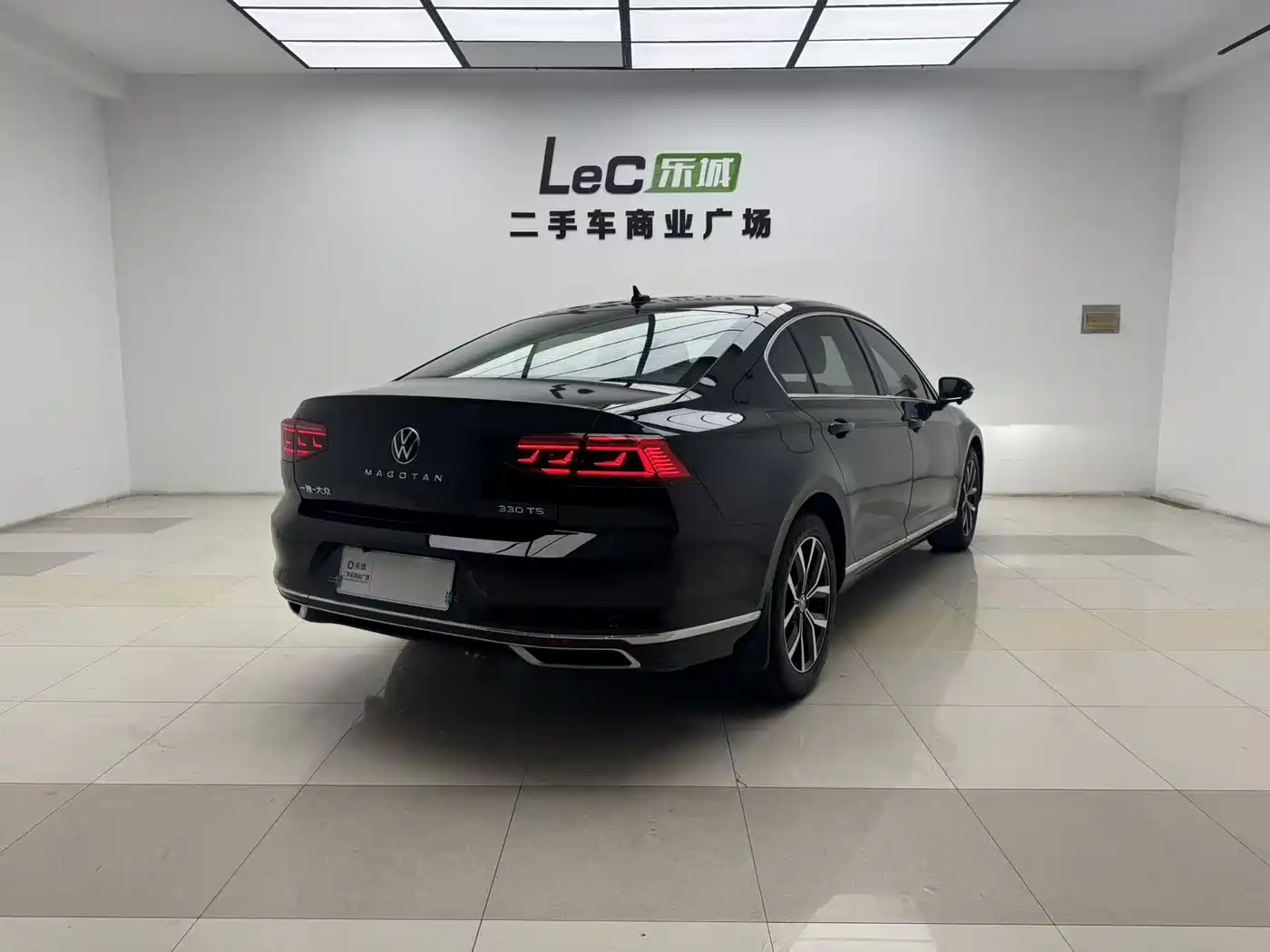 Volkswagen Magotan 2020 330TSI DSG Leading фото 8
