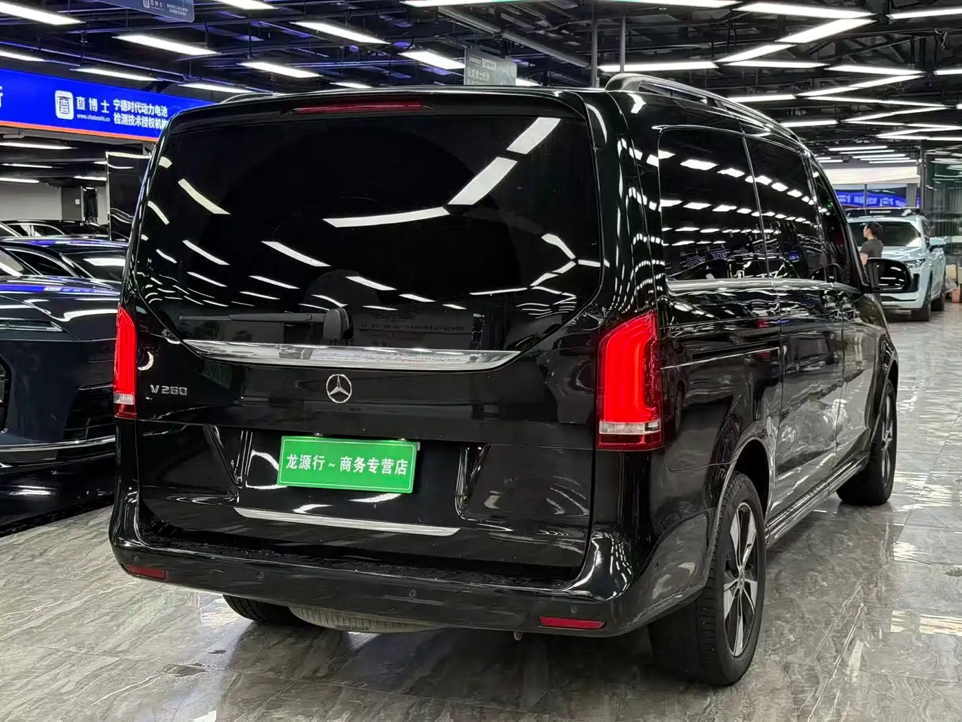Mercedes-Benz V-Class 2021 V 260 Premium Edition фото 10