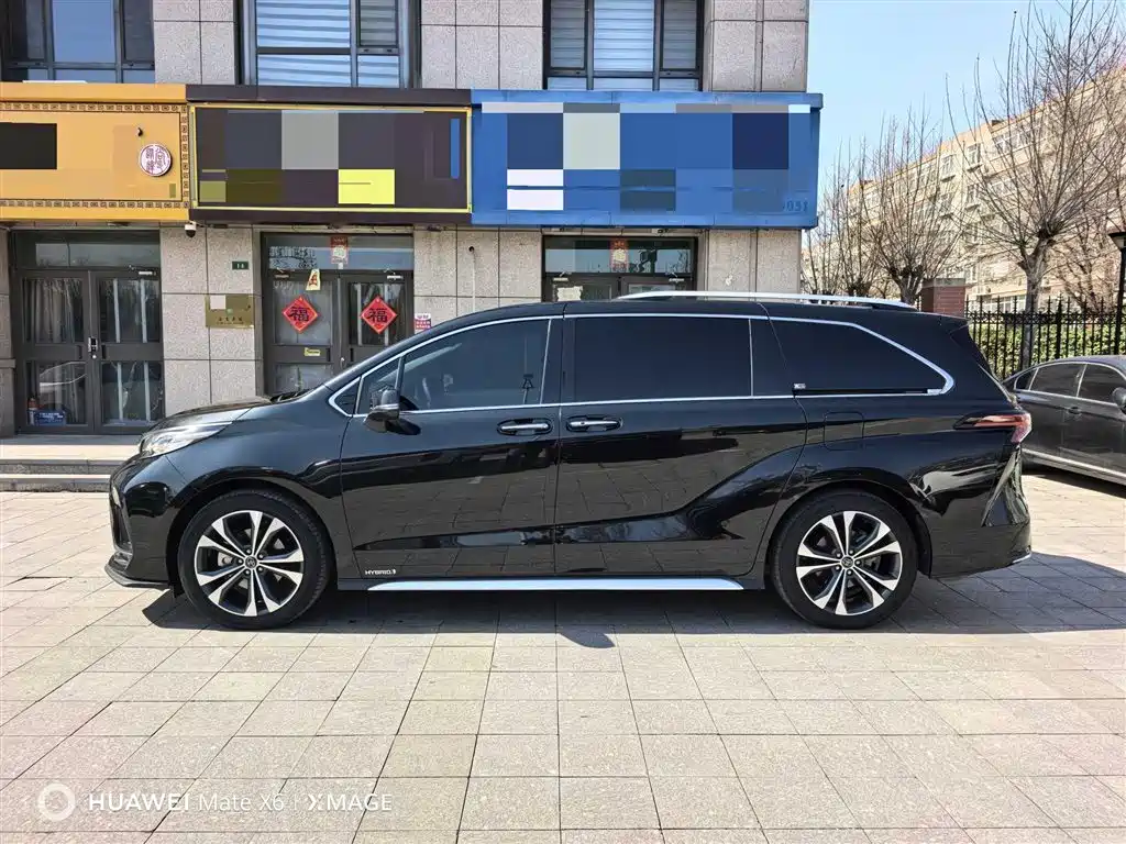 Toyota Granvia 2024 2.5L Hybrid Premium PLUS фото 5