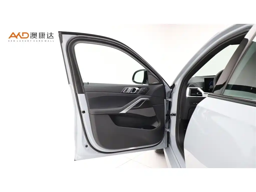BMW X6 M 2024 2023 Model X6 M Thunder Edition