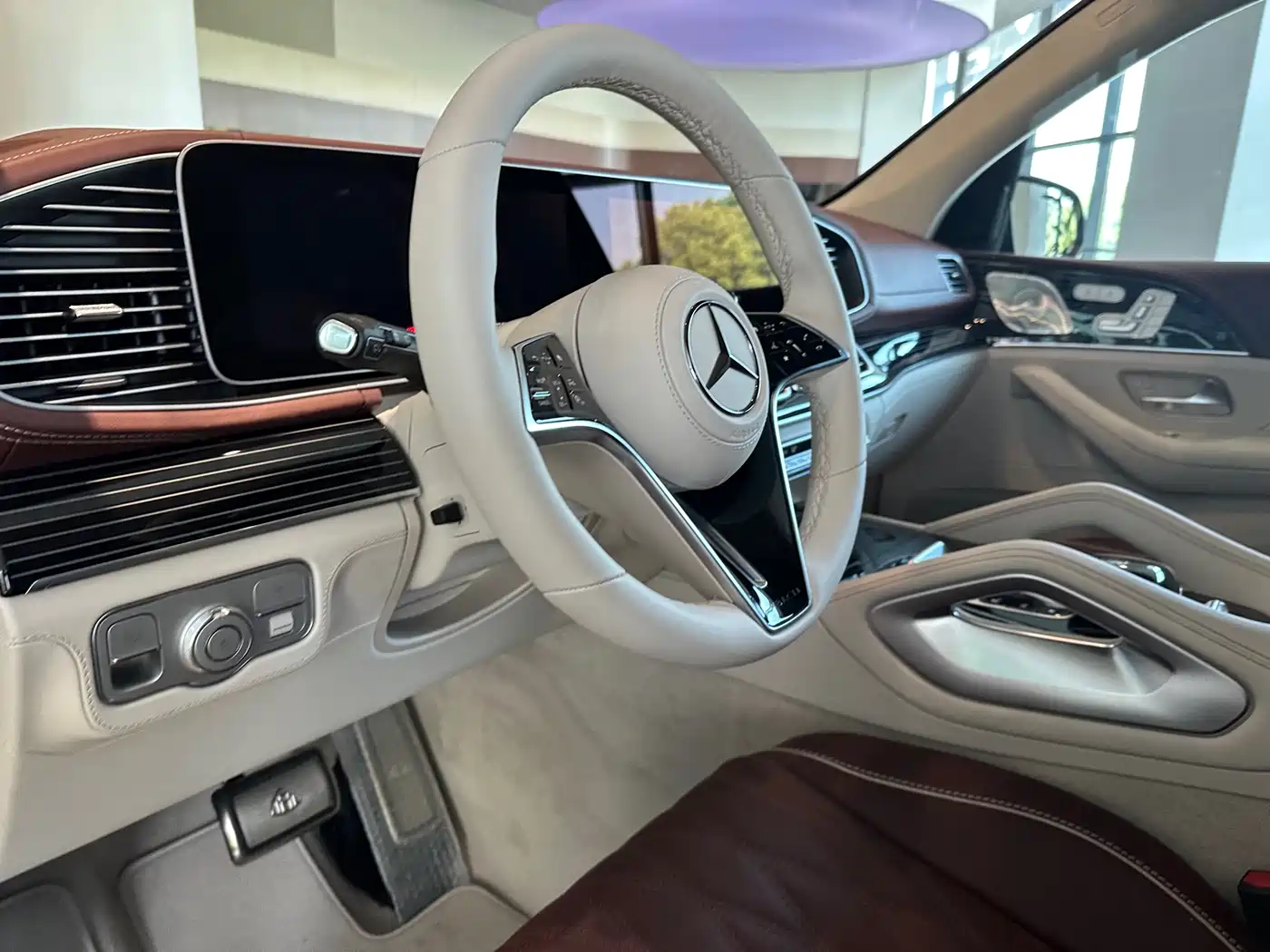 Mercedes-Benz Maybach GLS 2026 GLS 480 4MATIC Liyi Edition фото 7