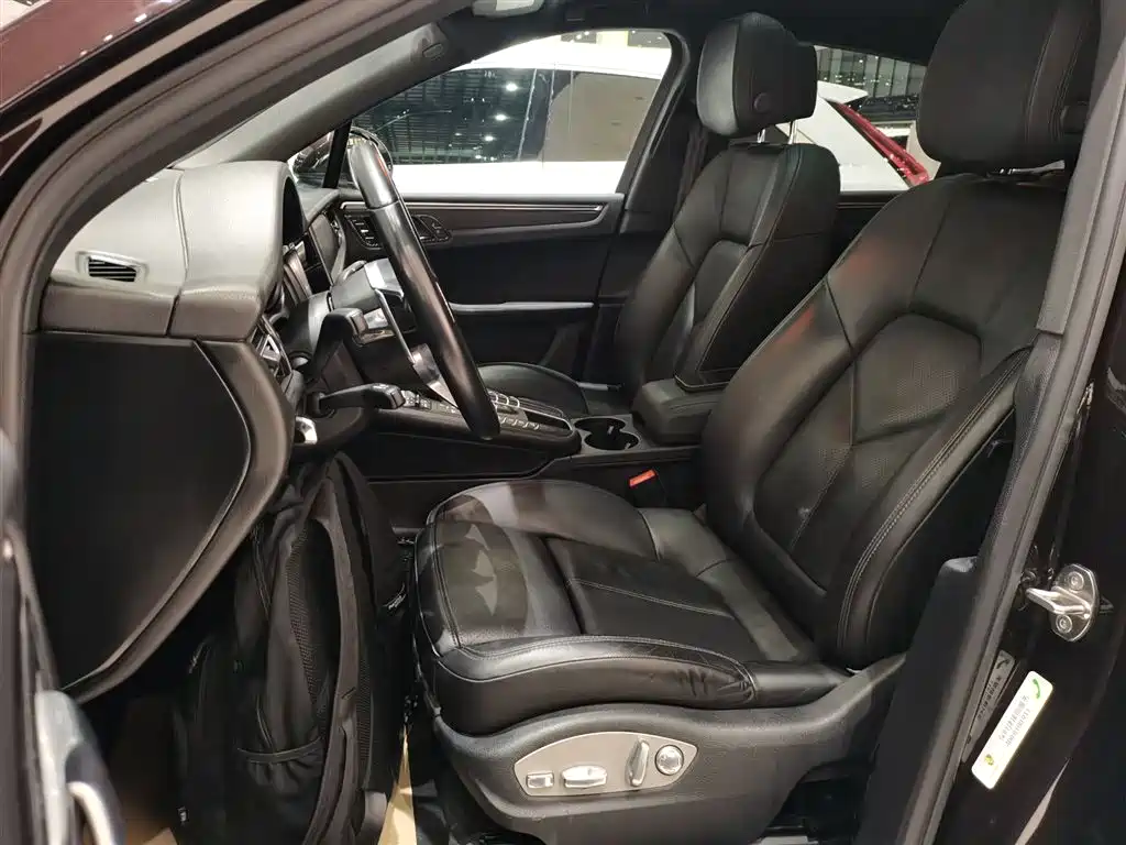 Porsche Macan 2020 Macan 2.0T фото 15