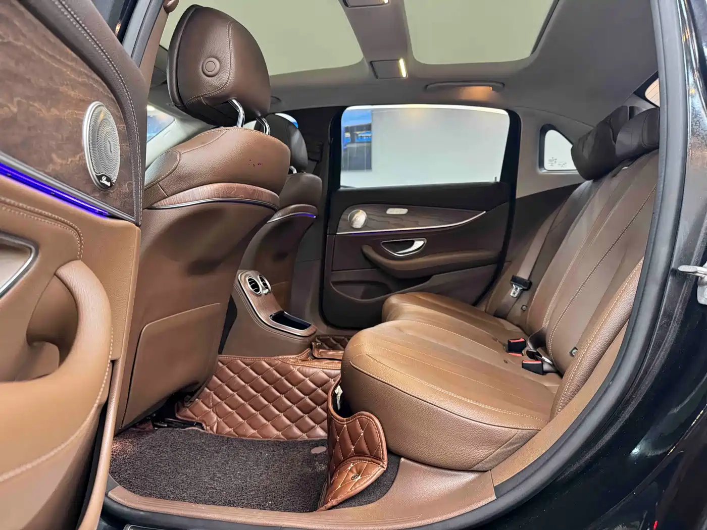 Mercedes-Benz E-Class 2021 E 300 L Fashion фото 10