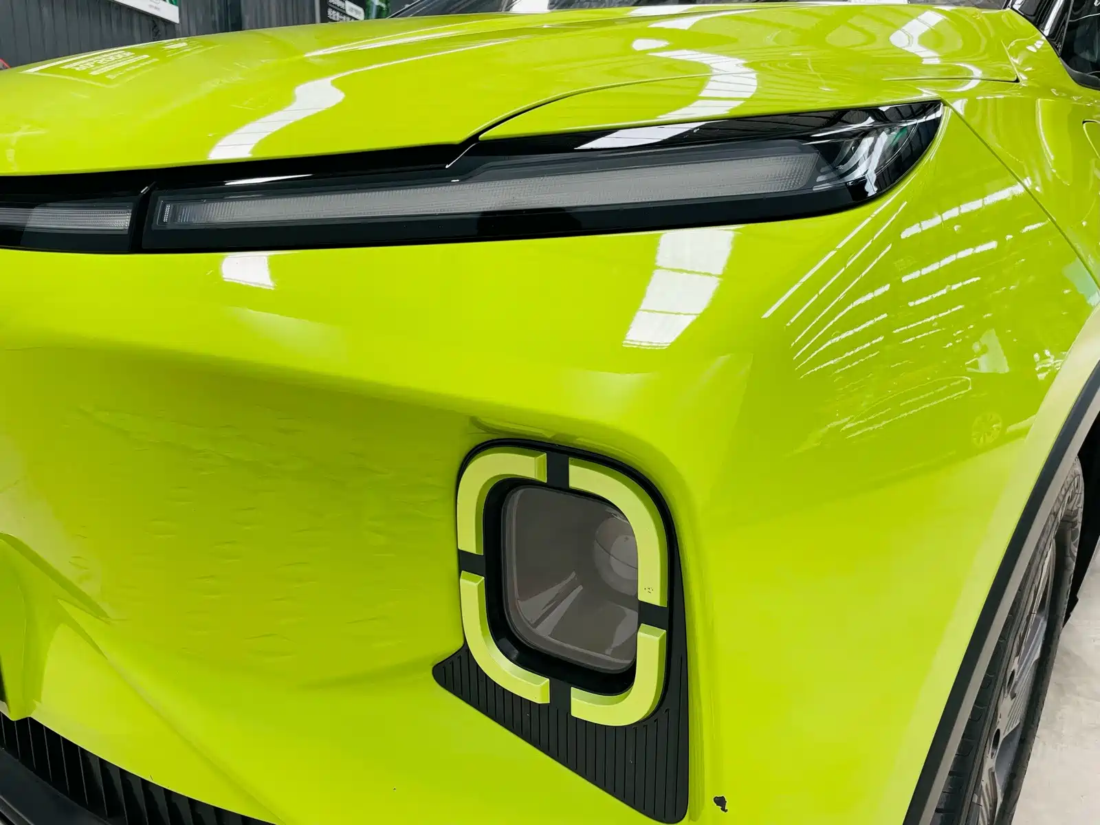 Фото 9 - Geely Geometry E Firefly