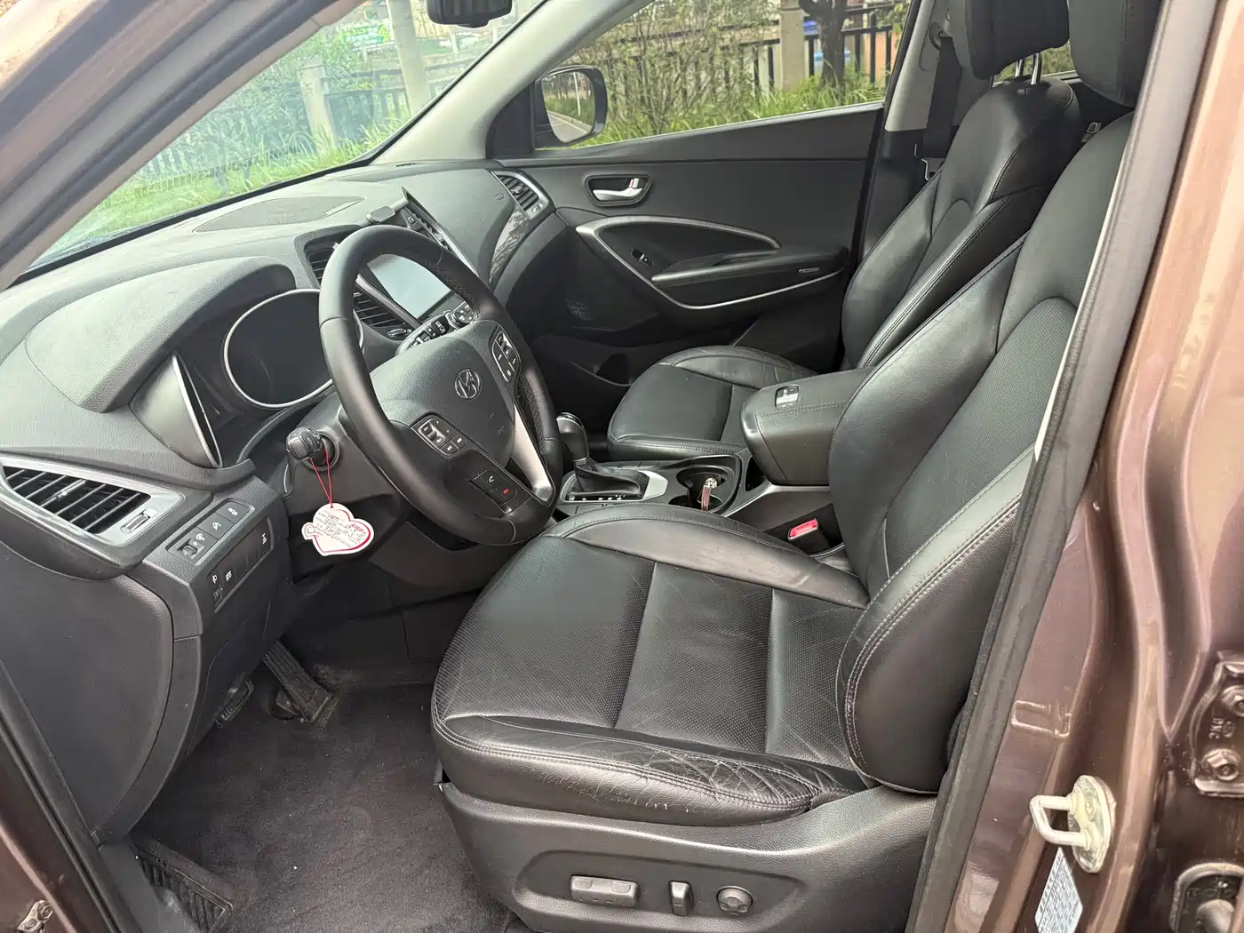 Hyundai Santa Fe 2015 2.4L Automatic 4WD Smart 5-seater фото 4