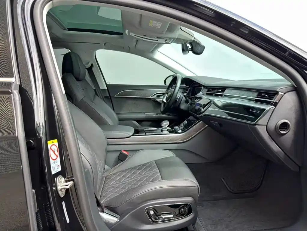 Audi A8 2021 A8L 50 TFSI quattro Comfort фото 13