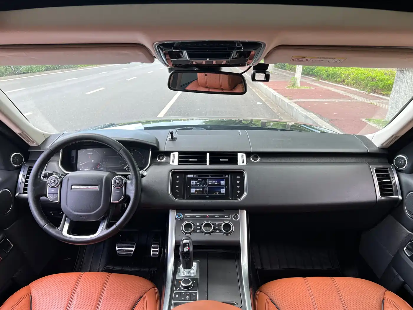 Land Rover Range Rover Sport 2016 Model 3.0 SC V6 HSE DYNAMIC фото 9