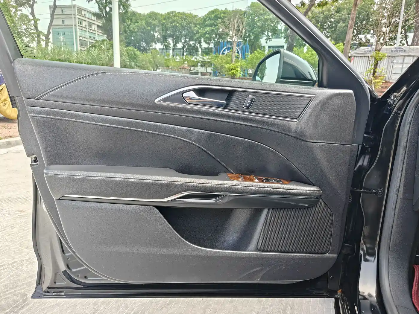 Фото 20 - Ford Taurus