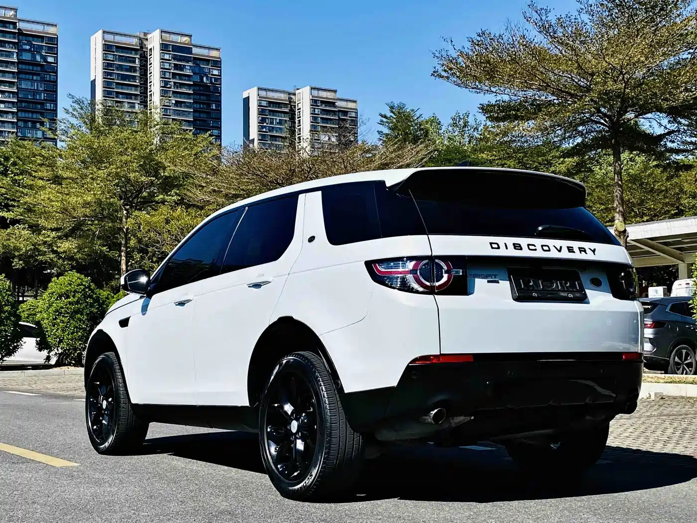 Land Rover Discovery Sport 2018 240PS HSE Edition фото 6