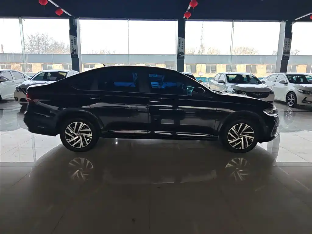 Volkswagen Lavida 2023 Facelift 1.5L Automatic 5 Million Edition фото 8