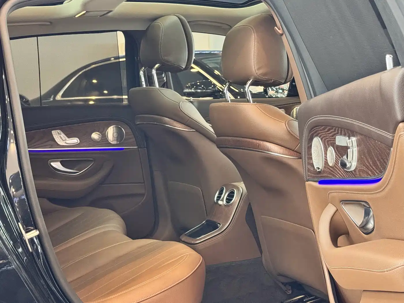 Mercedes-Benz E-Class 2023 E 300 L Luxury фото 13