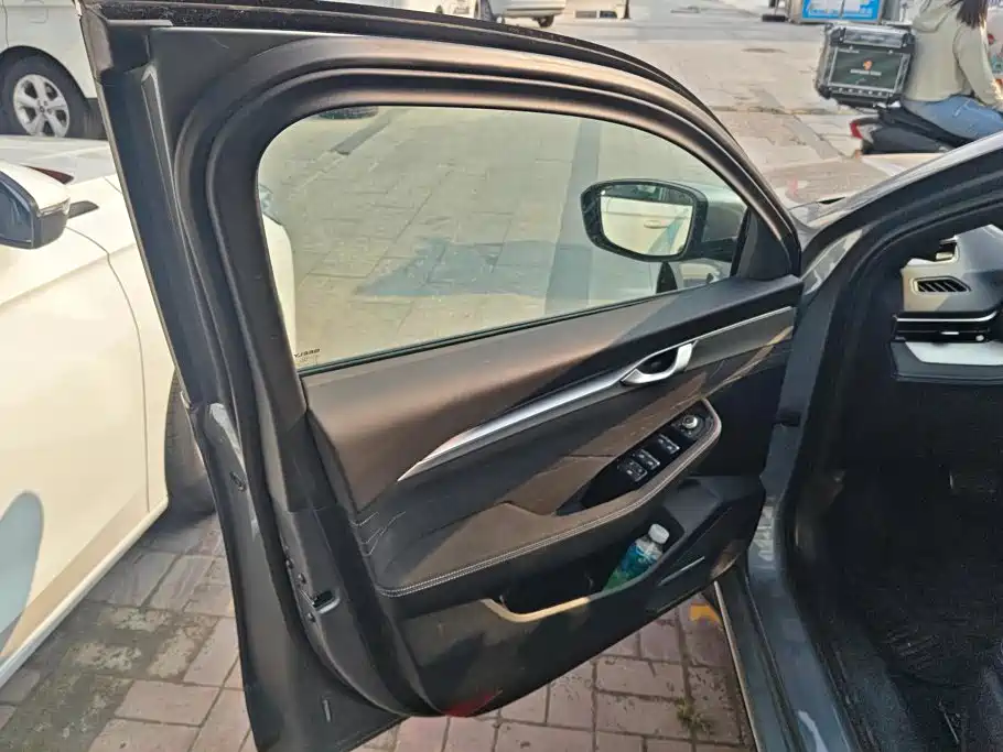 Geely Preface 2025 2026 Orient Yao 2.0TD Moonview Edition