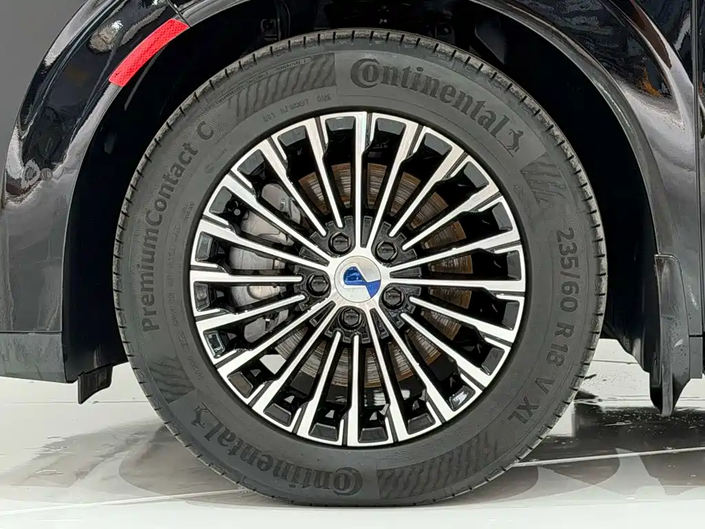 Denza D9 2025 2025 DM-i Smart Drive Edition 1020 AWD Prestige
