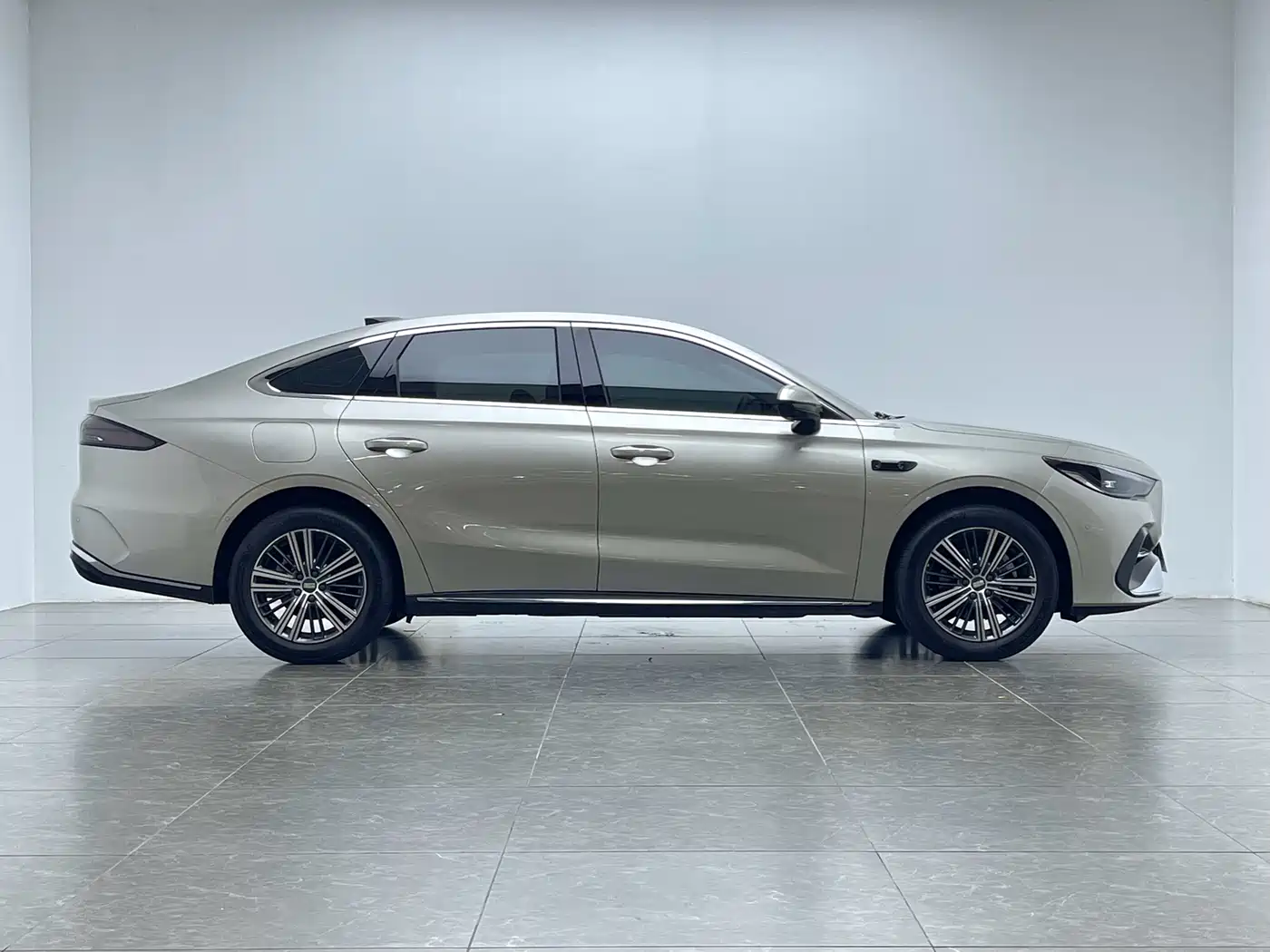 Geely Galaxy Galaxy Stellar 6 2025 Top Configuration Edition фото 8