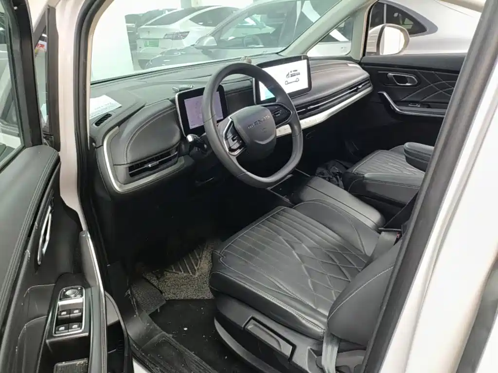 Maxus MIFA 9 2023 2022 Model Long Range Oasis 7-Seater