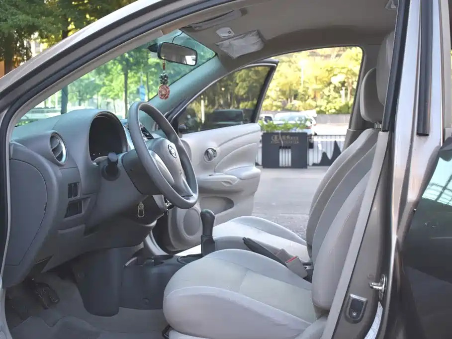 Nissan Sunny 2016 2015 1.5XE Manual Comfort