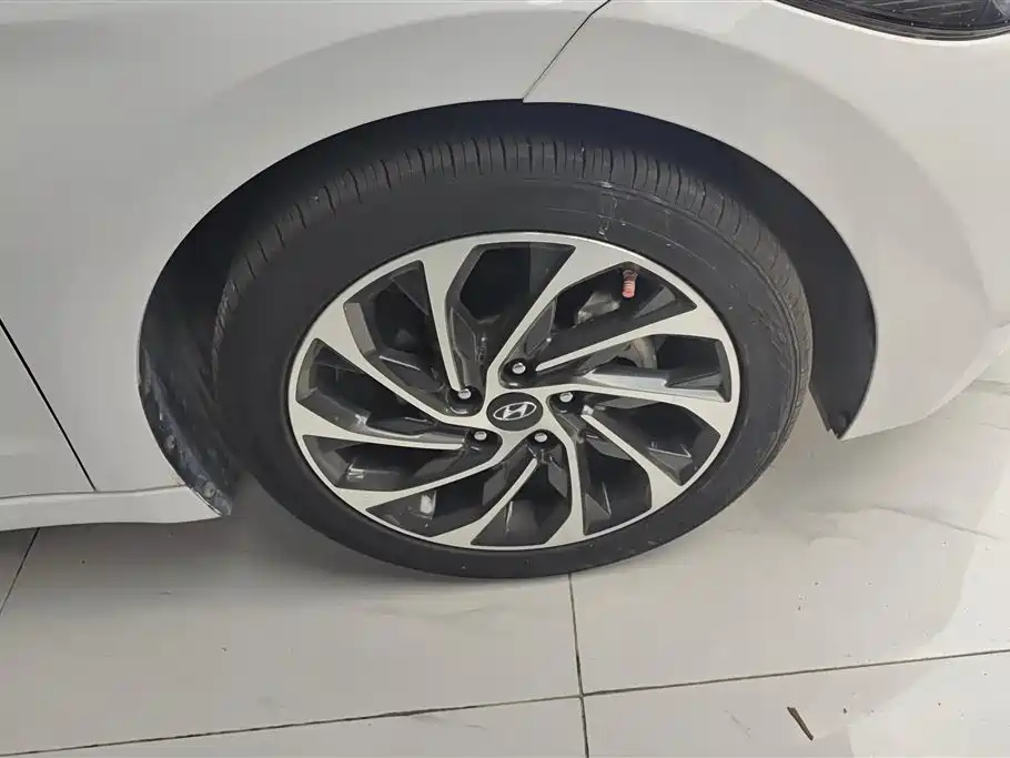 Hyundai Elantra 2020 1.5L CVT Smart Style·Elite фото 6