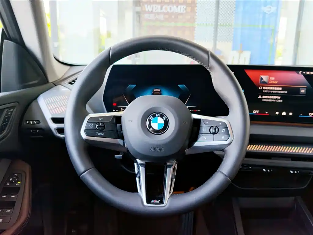 BMW 2 Series 2025 225L M Sport Package фото 17