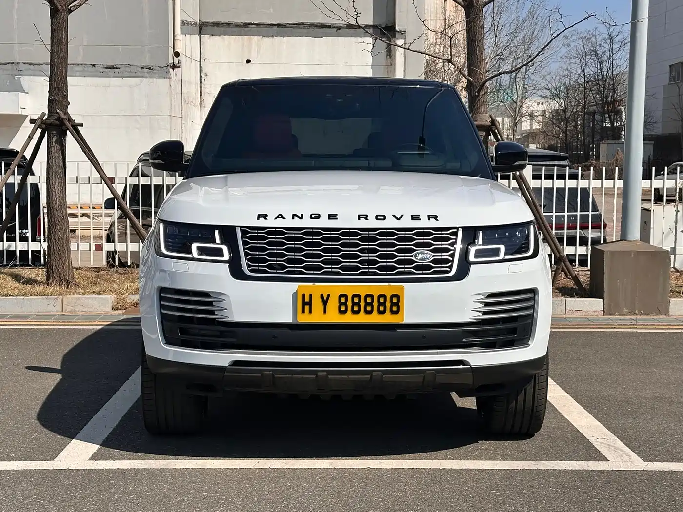 Land Rover Range Rover 2022 3.0 L6 400PS Prestige Genesis Extended Edition фото 3