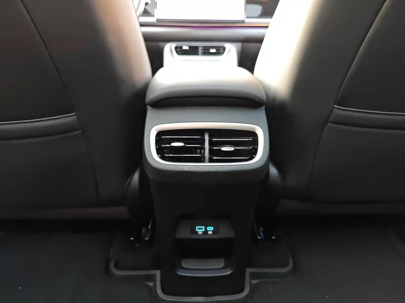 BYD Sealion 06 New Energy 2025 DM-i 170 Pilot Pro Edition фото 29