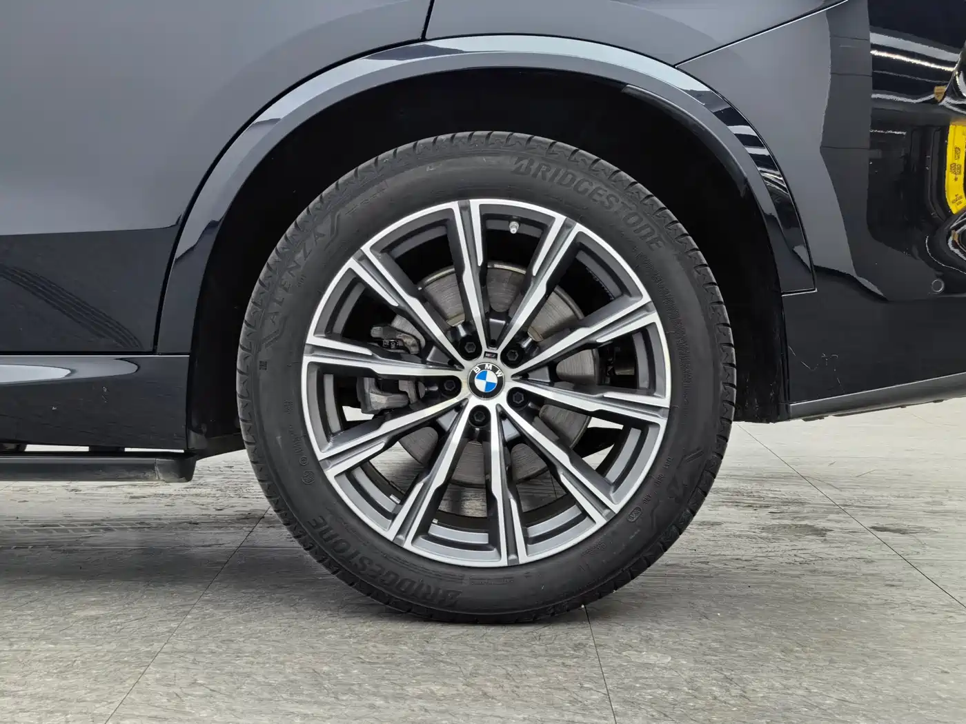 BMW X5 (Import) 2021 xDrive40i M Sport Package фото 11