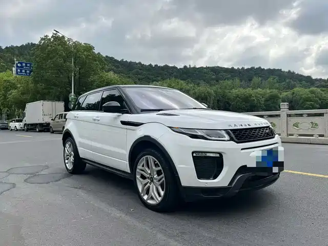 Land Rover Range Rover Evoque 2018 240PS HSE DYNAMIC Drive Edition — фото 3